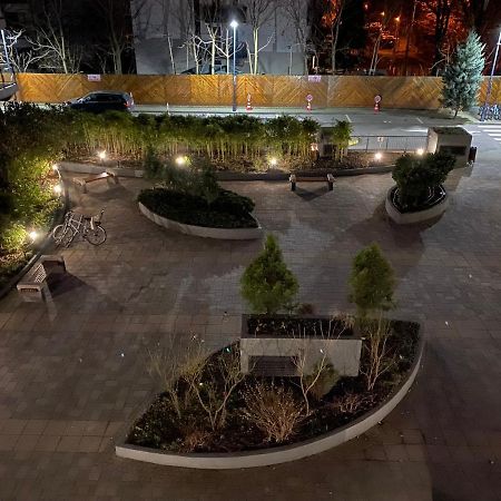 Green Apartment 214 With Private Parking Bucharest Exterior photo